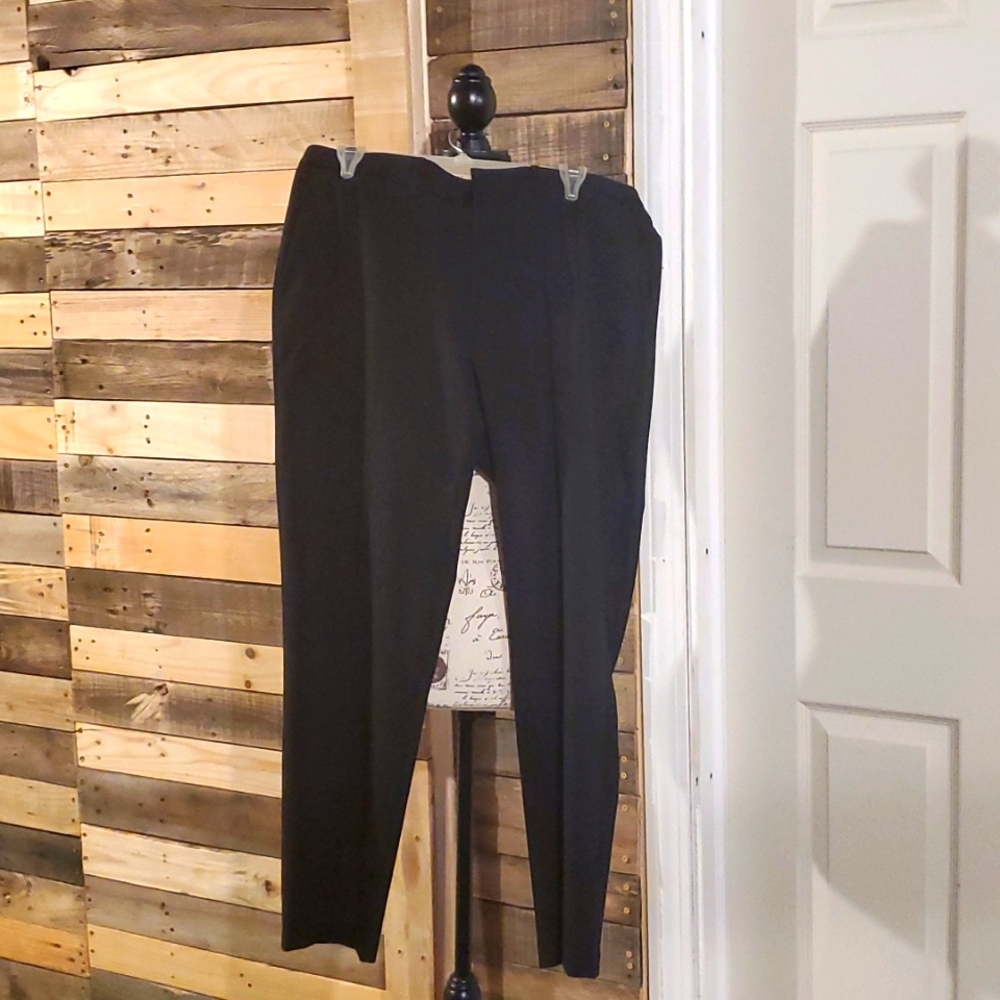 COPY - Mens 34/29 Dress J. M. Haggar slim fit flat front black pant